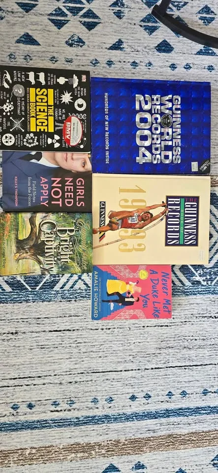 6 book Bundle for 15$