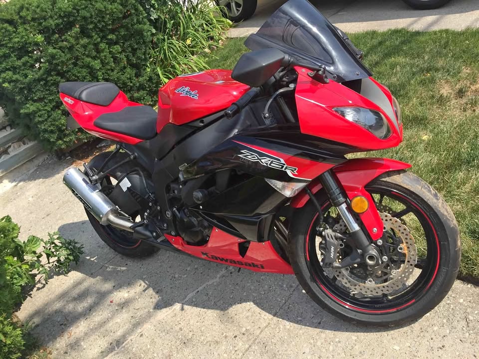 NEW 2012 Kawasaki Ninja ZX6R 102 miles Queens NY