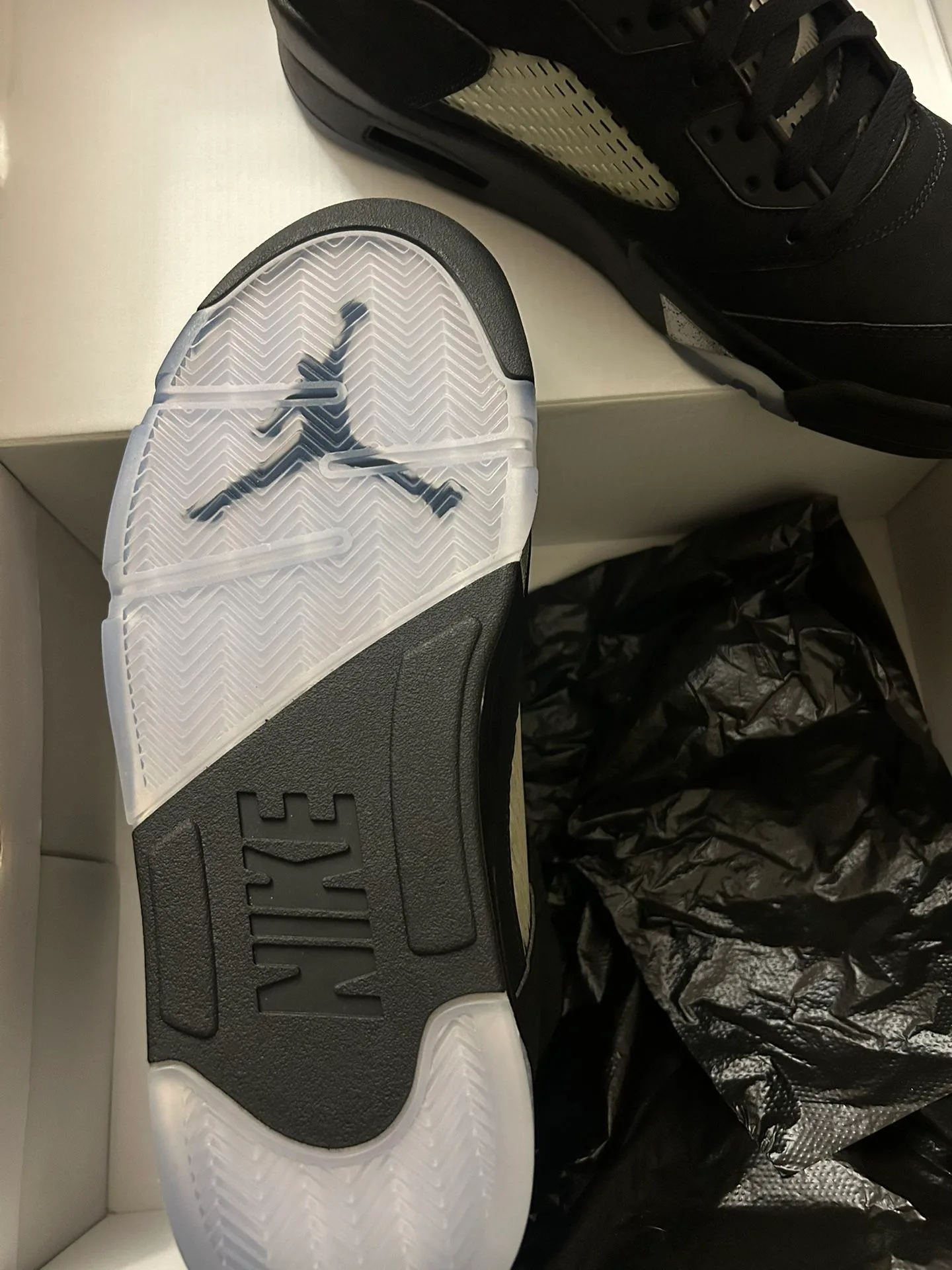 Air Jordan 5 Retro OG image indicator(2)