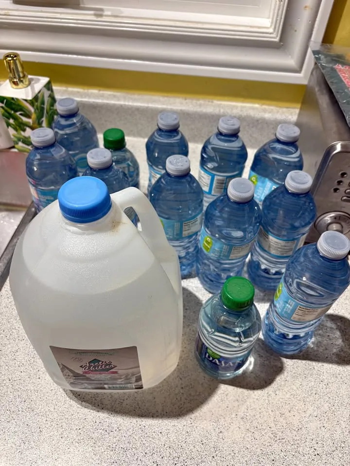 Bottled Water - Free (expired, unopened) thumbnail