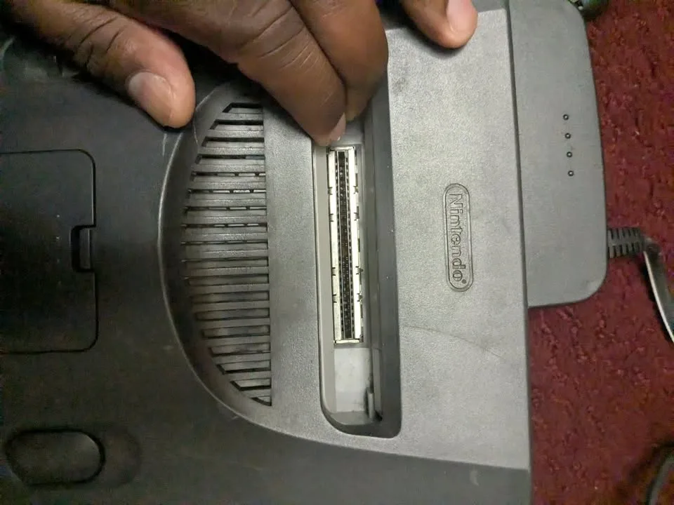 Nintendo 64 Console with 2 Controllers & Game image indicator(2)