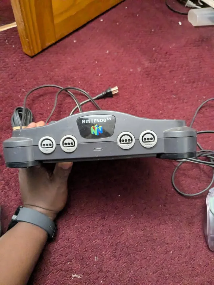 Nintendo 64 Console with 2 Controllers & Game image indicator(5)