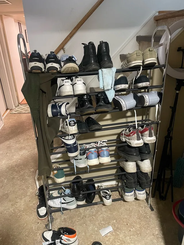 Multi-Tier Shoe Rack – Like New! thumbnail