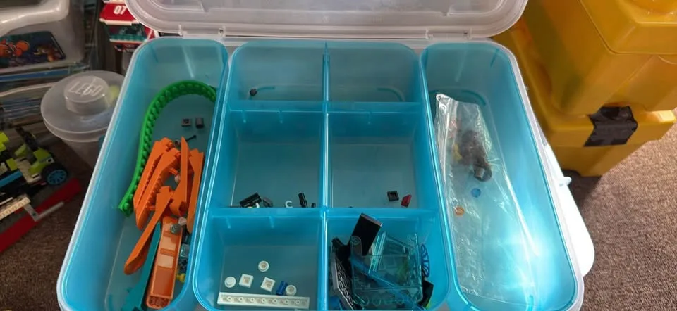 Lego lot want to sell all at once comes with instructions image indicator(8)