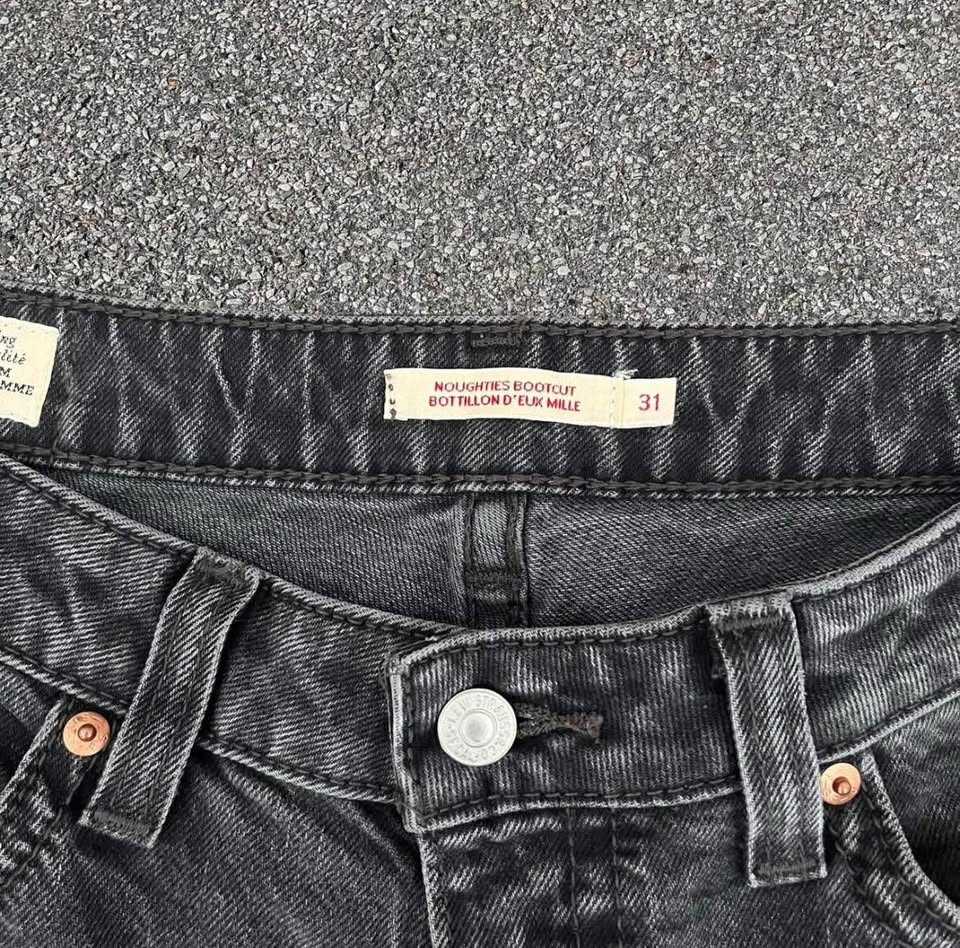 LEVI’S Premium NOUGHTIES BOOTCUT #2000s lowrise jeans - photo 2