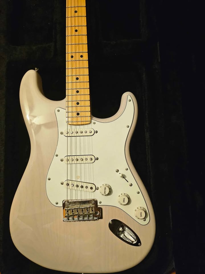 Fender Japan Hybrid II Stratocaster 2023 Electric Guitar