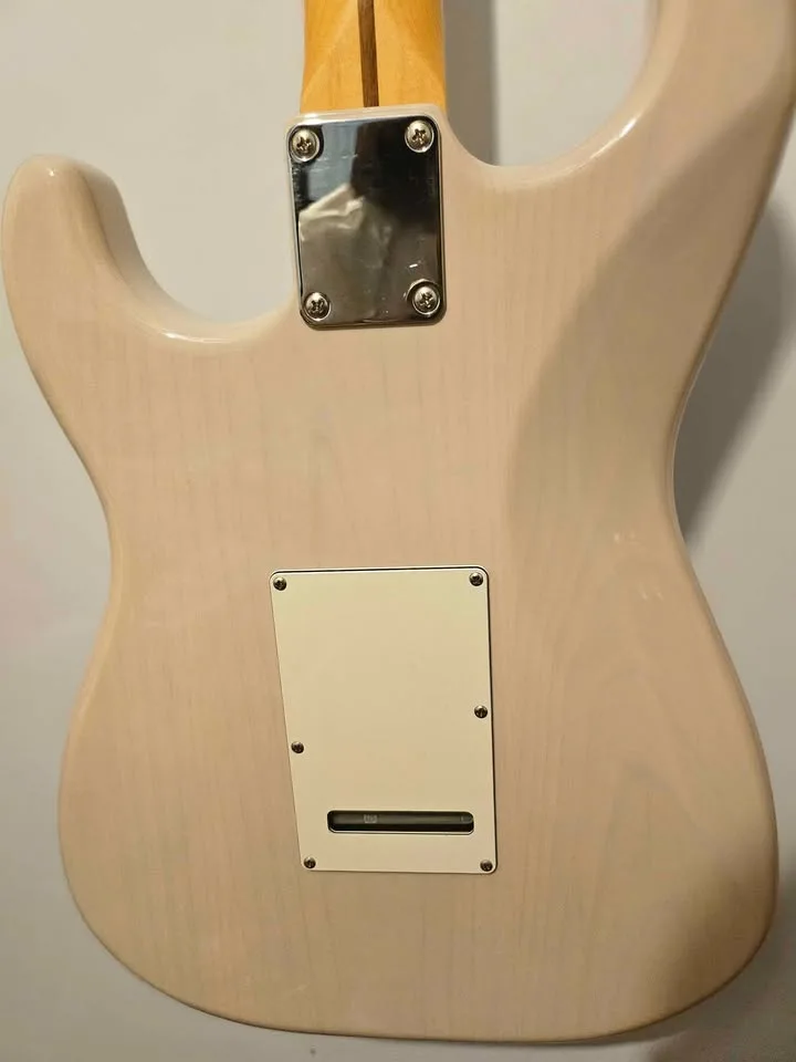 Fender Japan Hybrid II Stratocaster 2023 Electric Guitar image indicator(5)