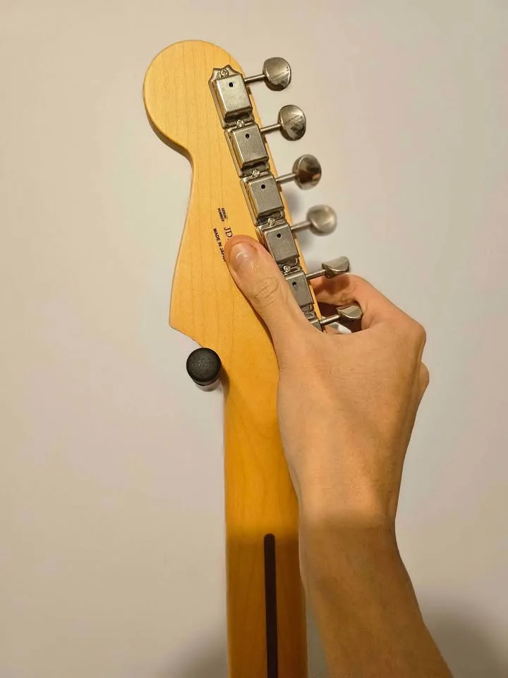 Fender Japan Hybrid II Stratocaster 2023 Electric Guitar image indicator(7)