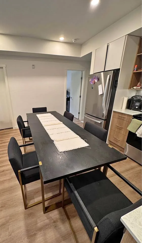Article Oscuro Dining Table + 6 Oscuro Armchairs thumbnail