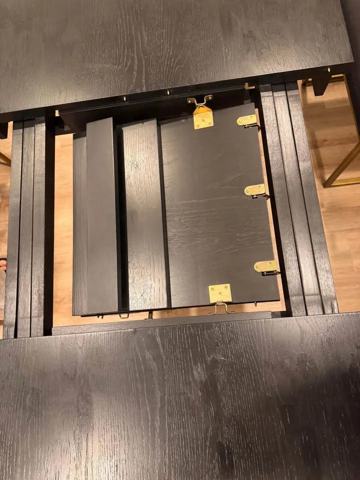 Article Oscuro Dining Table + 6 Oscuro Armchairs image indicator(5)