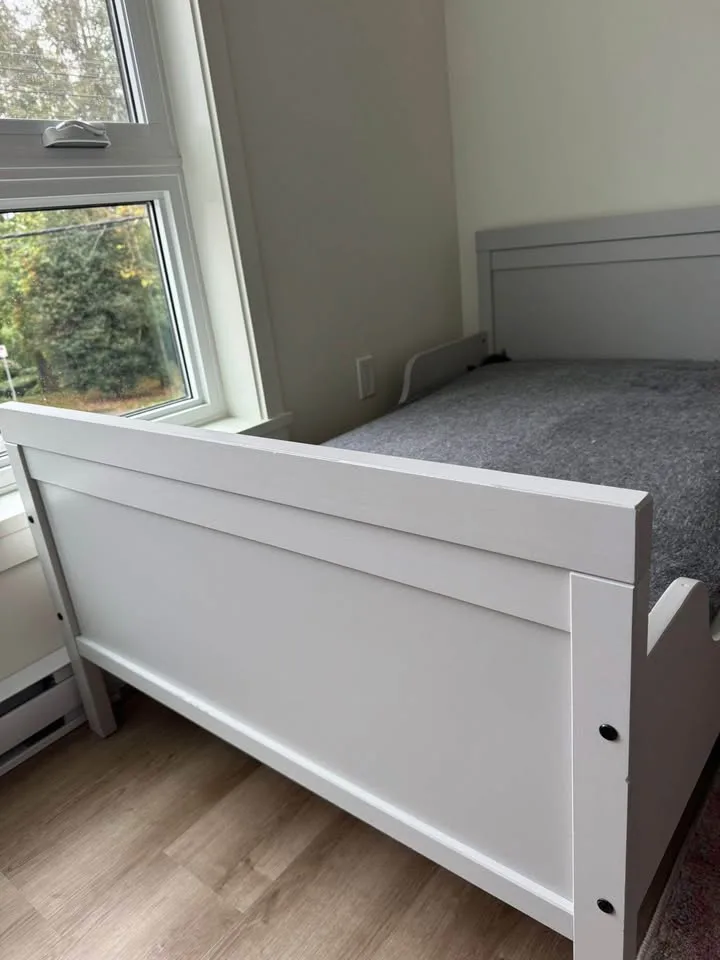 IKEA Sundvik Extendable Bed Set (Great Condition) image indicator(5)