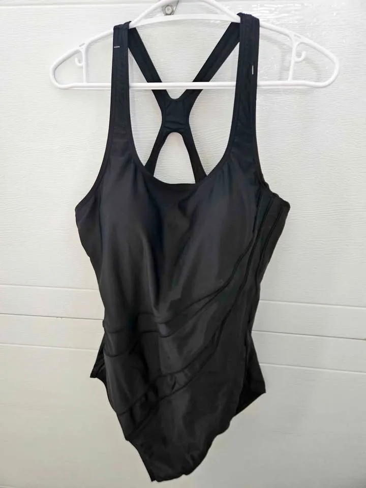 Ladies New Size 16 Roots Swimsuit thumbnail