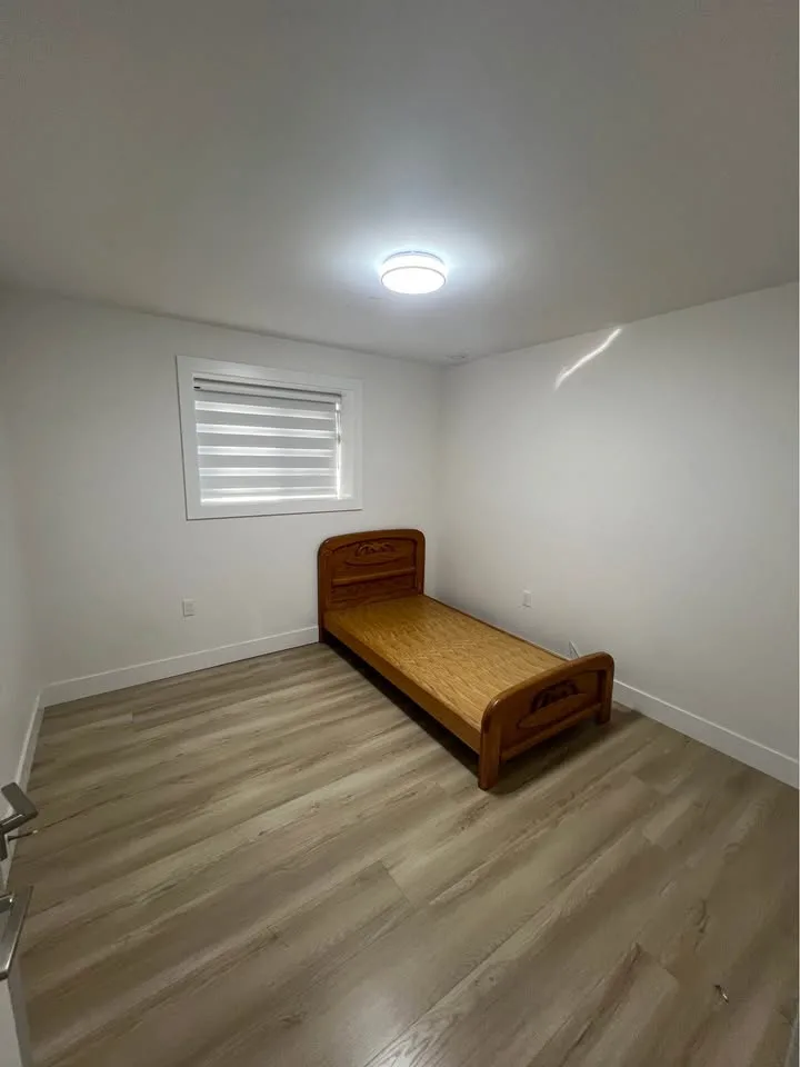 Private room for rent image indicator(3)