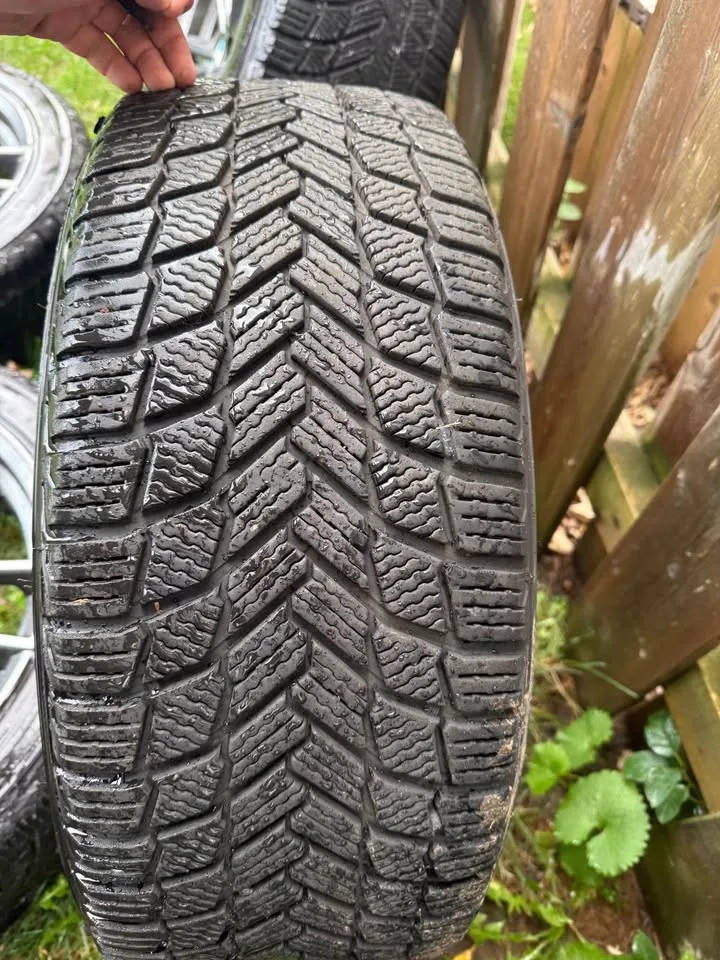 18” BMW 330i / M340i Rims on Michelin Winter Tires image indicator(7)