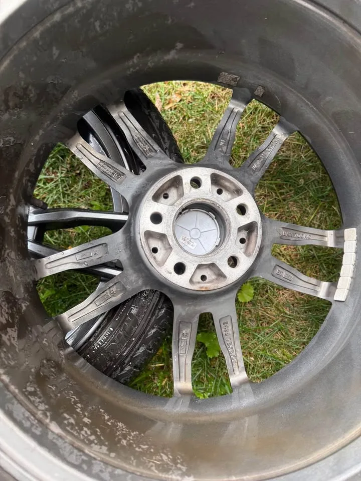 18” BMW 330i / M340i Rims on Michelin Winter Tires image indicator(8)