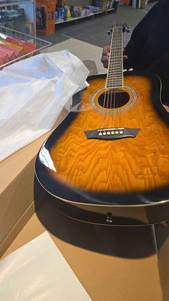 Washburn Acoustic Guitar pack - photo 3