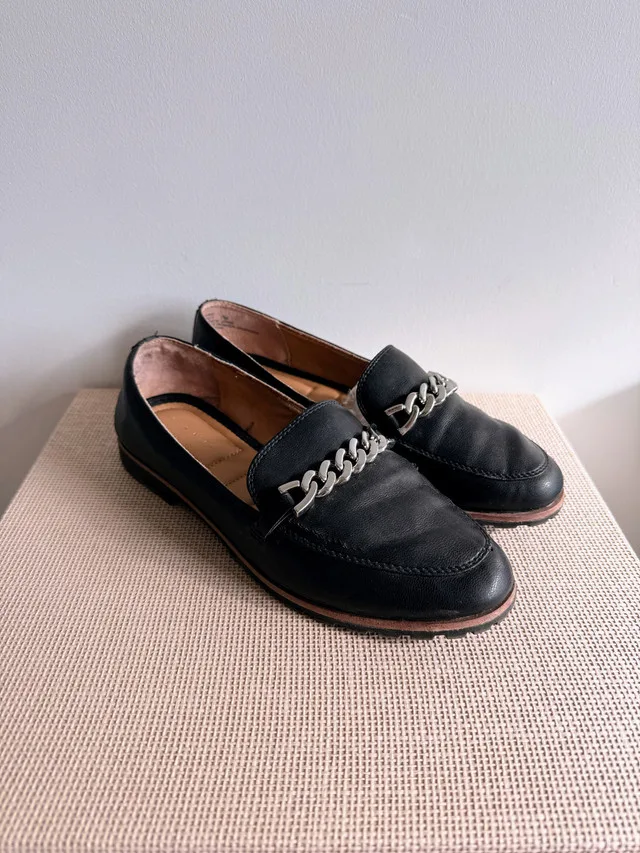 Kelly & Katie Black Leather Loafers, Size 7 thumbnail