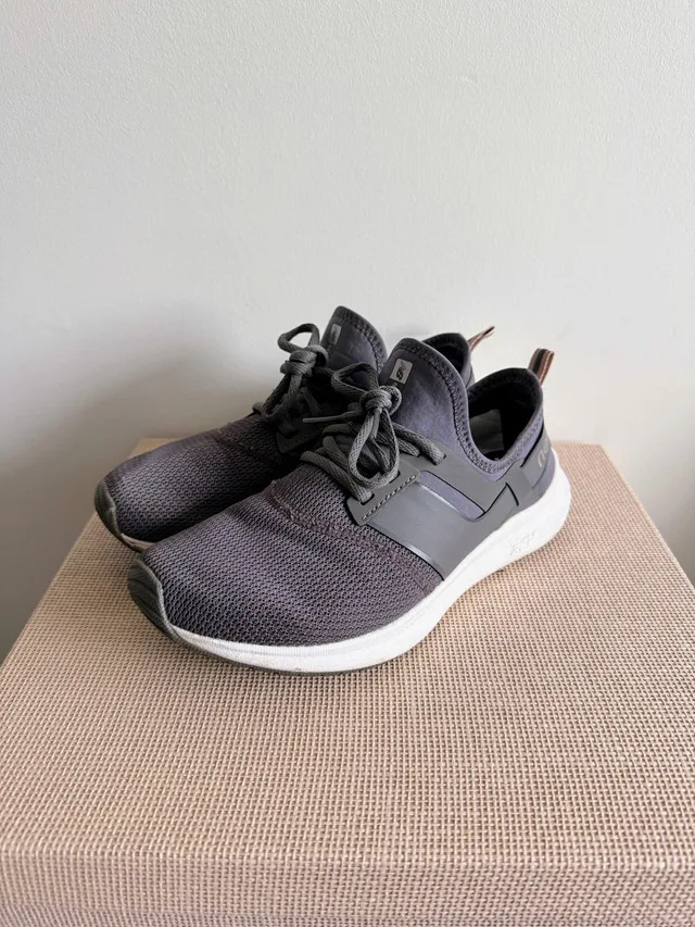 New Balance Grey Running Shoes, Size 7.5 thumbnail