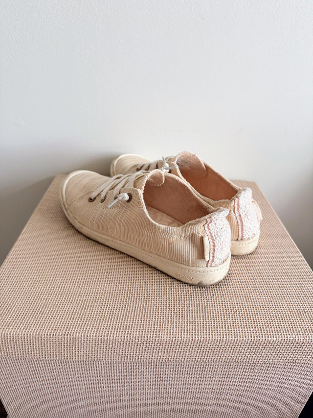 Roxy Beige Sneakers, Size 8 - photo 3