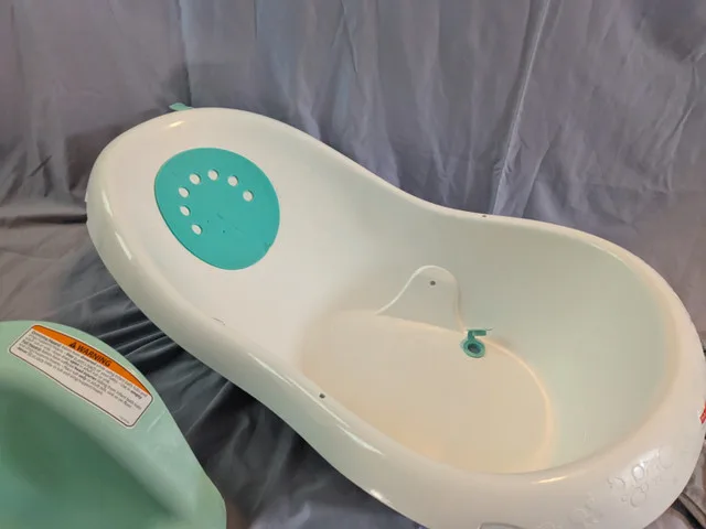 Fisher-Price 4-in-1 Sling ‘n Seat Tub Whale image indicator(2)
