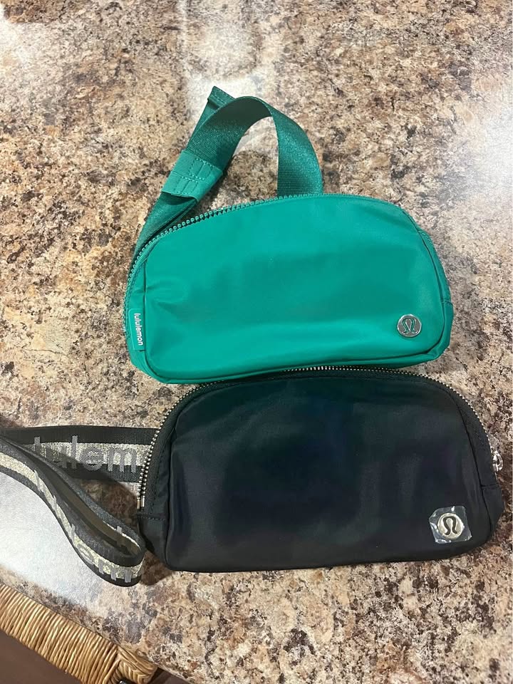 Lululemon belt bag