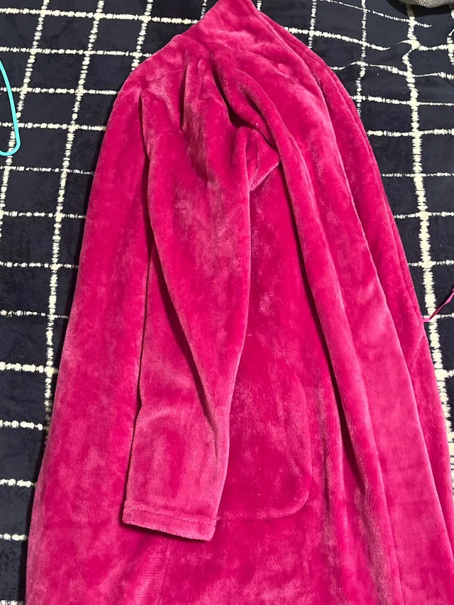 2 bathrobes Pink and Peach both for 10$ S/M thumbnail