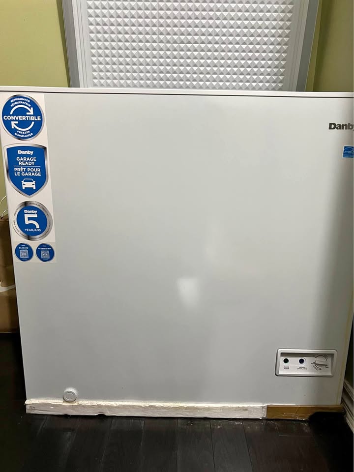 Danby 7.0 CU ft convertable freezer or fridge