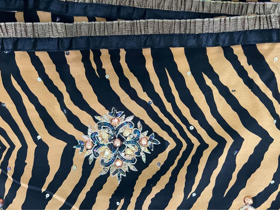 Silk embroidered Sari - photo 4