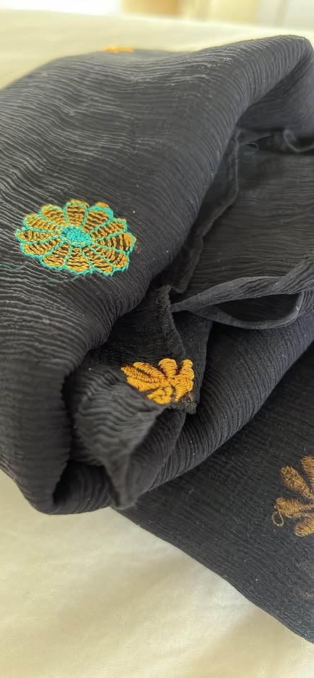 Silk embroidered chunni dupatta scarf - photo 3