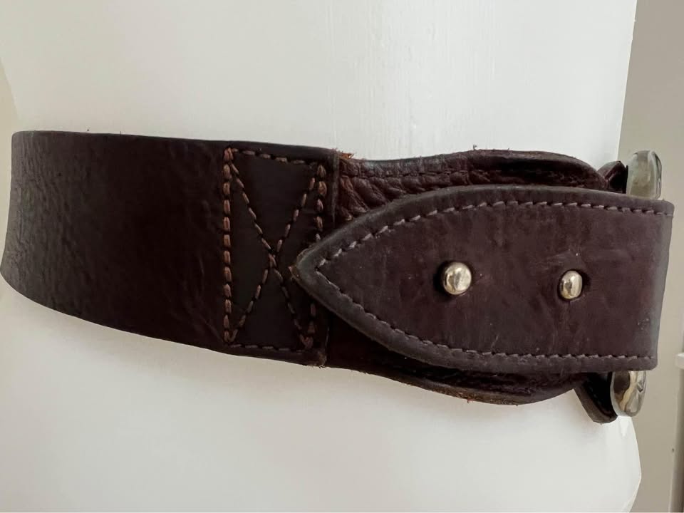 Leather belt - women size large - photo 3