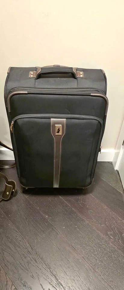 London Fog Luggage Set of 3 Pieces