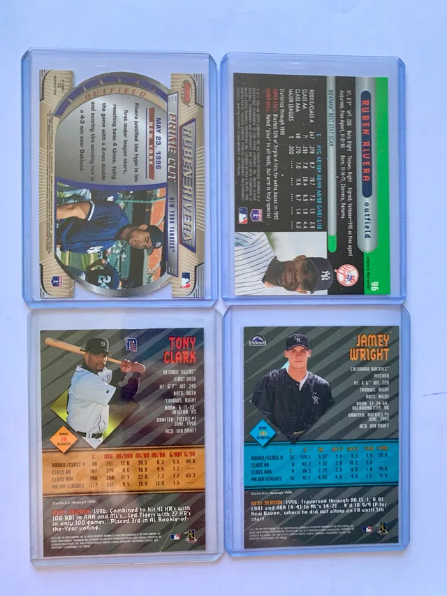 10 MLB Atomic Refractors image indicator(4)