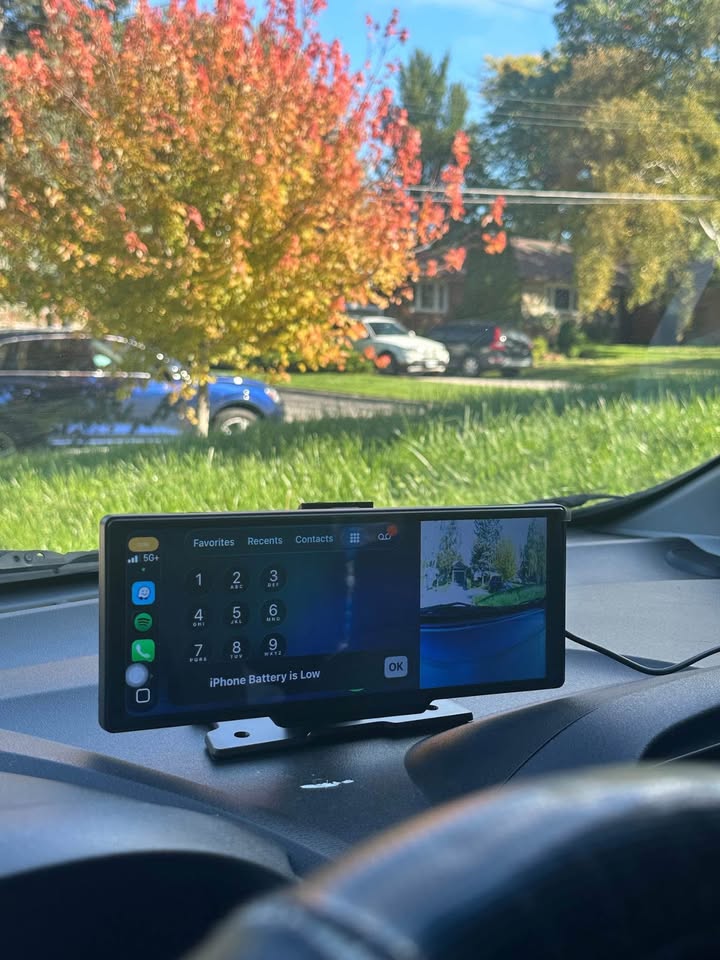 4K Dash Cam w/ Wireless Apple CarPlay & Android Auto Screen - photo 2