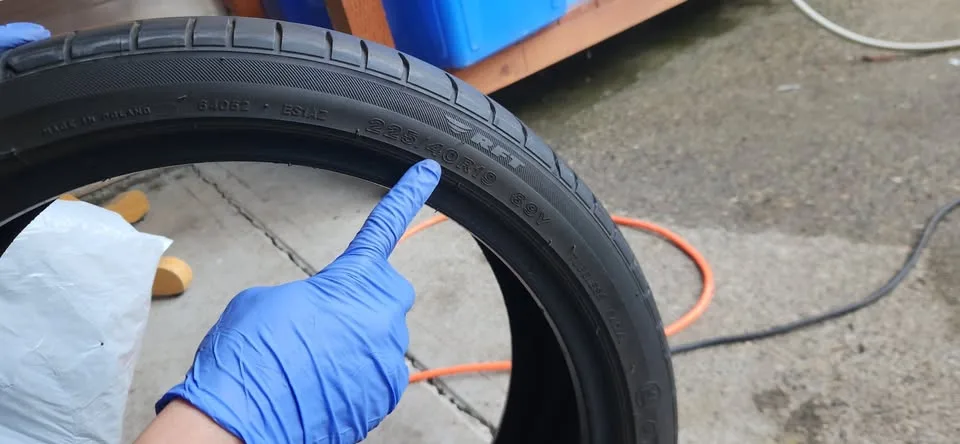 BMW Tire - Bridgestone Potenza S001 225/40R19 image indicator(2)