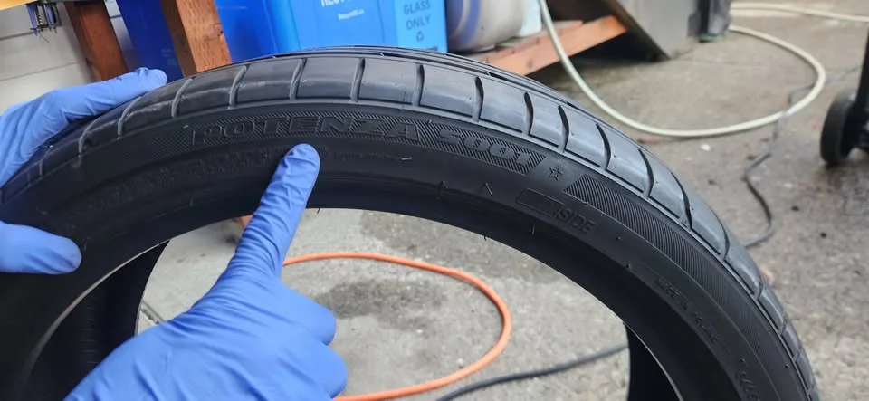 BMW Tire - Bridgestone Potenza S001 225/40R19 image indicator(3)