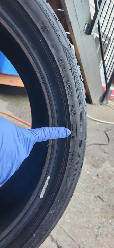 BMW Tire - Bridgestone Potenza S001 225/40R19 image indicator(4)