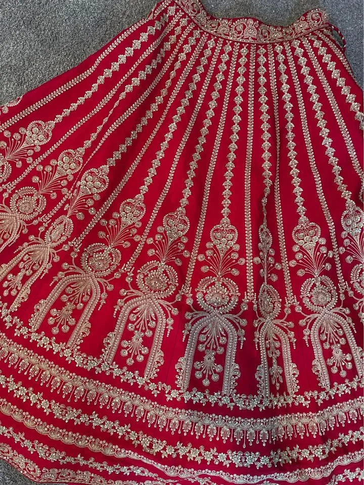 Brand New Indian Bridal Lengha - Never Worn! image indicator(9)