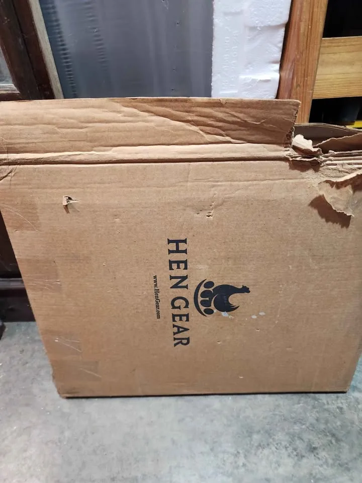 HENGEAR Nesting Box (Up to 20 Hens) image indicator(6)