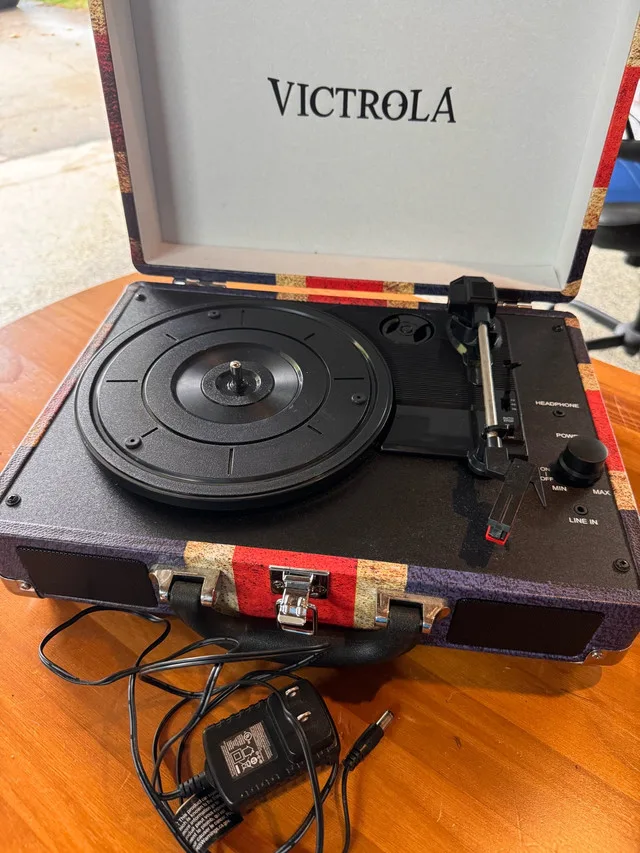 Victrola Record Player image indicator(5)