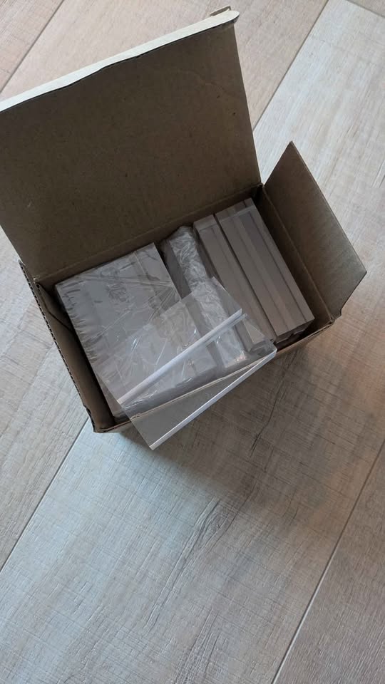 Clear acrylic holder - box of 10 - photo 4