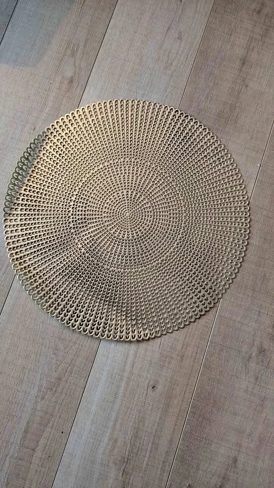 4 metallic gold placemats thumbnail
