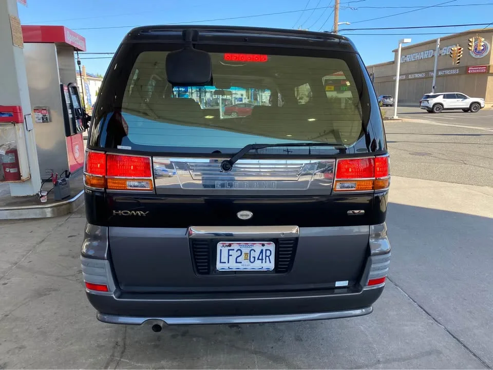 1998 Nissan homy · Right hand drive image indicator(10)