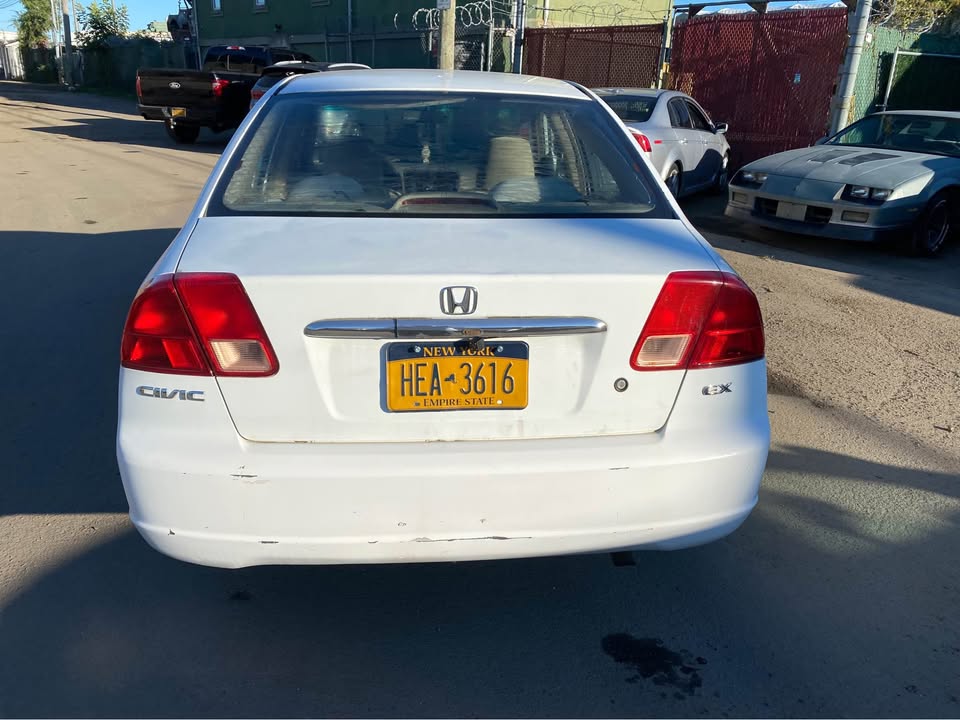 2002 Honda Civic · EX Sedan 4D - photo 5