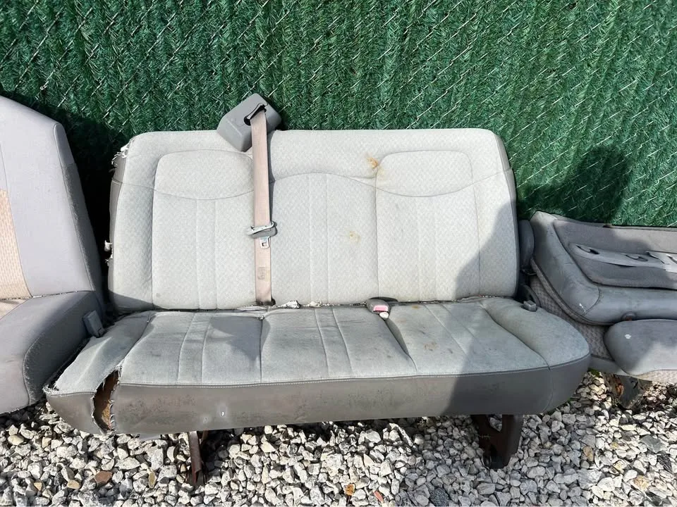 Van rear seats 8 Chevy and Ford image indicator(5)