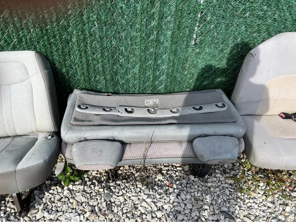 Van rear seats 8 Chevy and Ford image indicator(6)