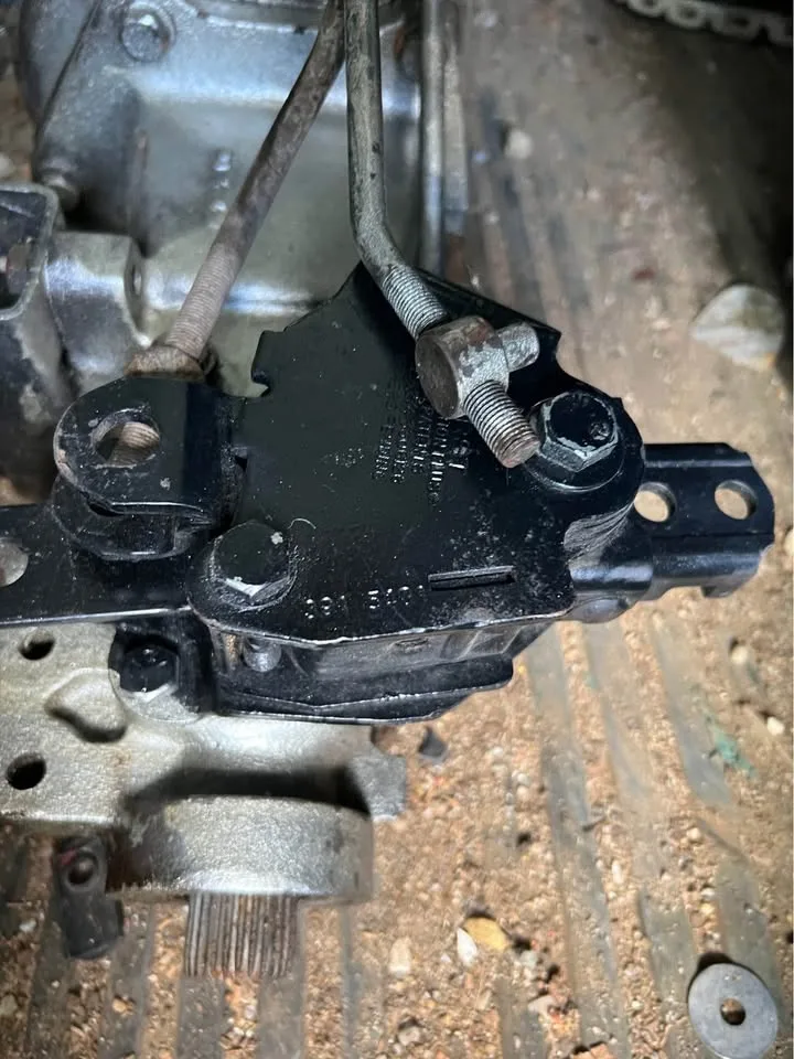 4 Speed Saginaw Transmission GM 3925656 Chevy image indicator(3)