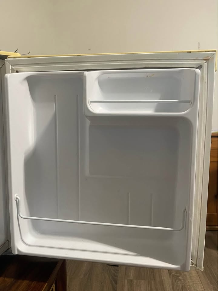 Mini Fridge - photo 4