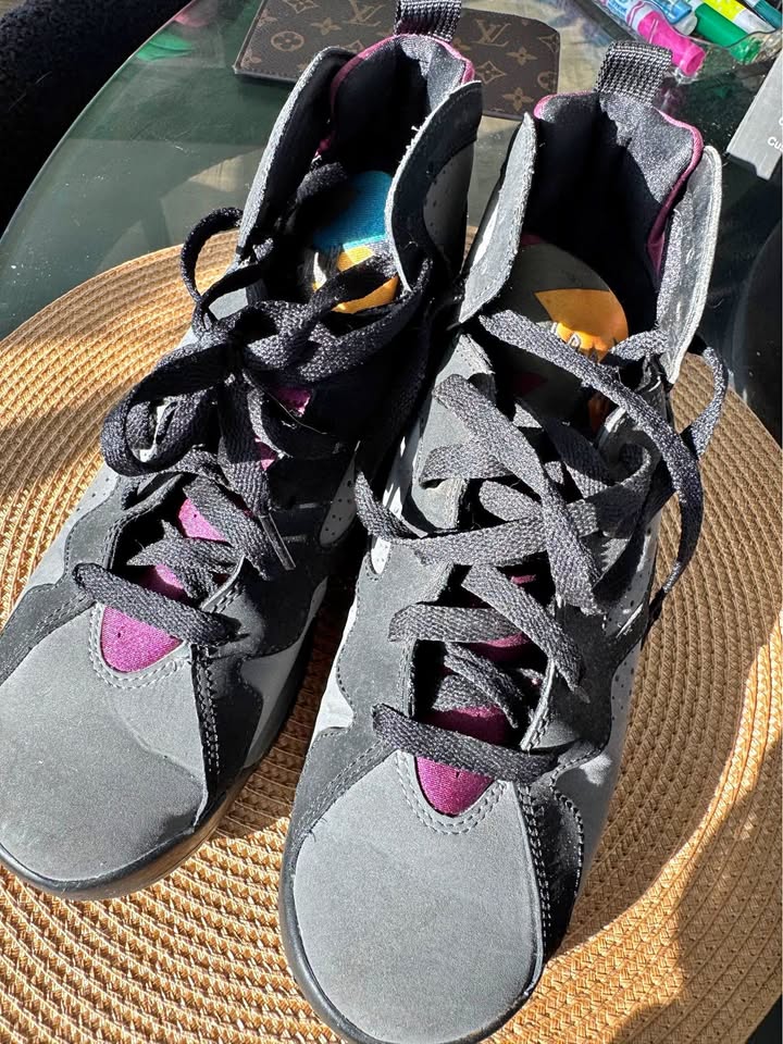 Jordan Bordeaux 7’s size 7Y