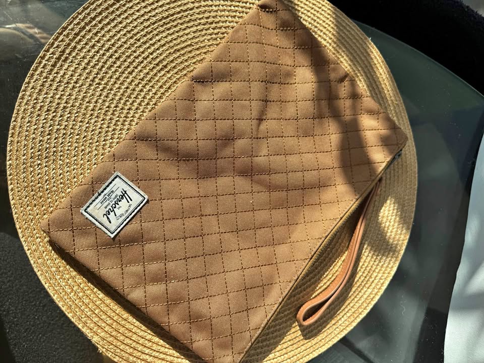 Herschel Wristlet / Clutch