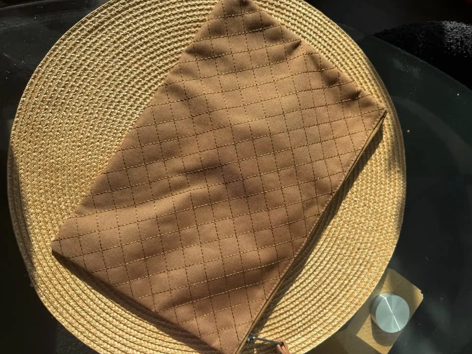 Herschel Wristlet / Clutch image indicator(2)